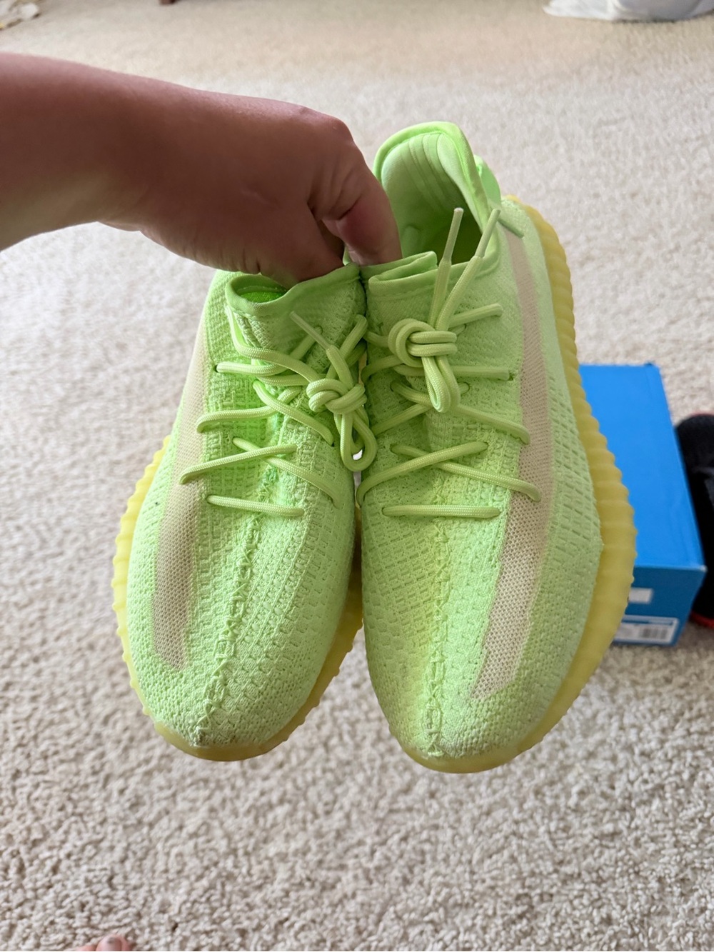 Adidas Yeezy boost 350 volt - Picture 7 of 9